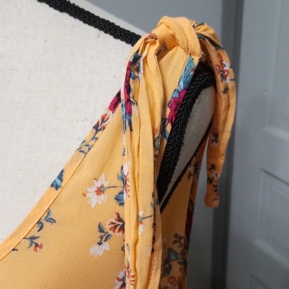 Torrid multicolor floral challis tank top - Picture 4 of 8